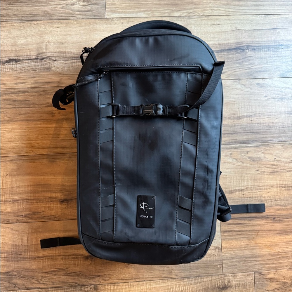 Nomatic McKinnon Camera Pack 35L Waterproof Travel Backpack